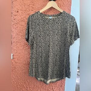 Old Navy Luxe Leopard Animal Print Crew T-Shirt, Women's Size Medium